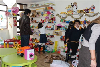  Geldi, aldı, götürdü... Oynadı, oynadı getirdi 