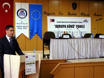 Gelişen Malatya AB'ye Hazırlanıyor Projesi Kapsamında Avrupa Günü Paneli Düzenlendi