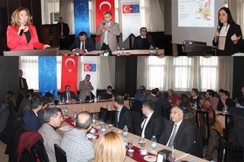  Iğdır Valiliği AB. Proje Ekibine Yönelik 12/01/2017 Tarihinde '' Projelere Genel Bakış ve Erasmus + Programları Proje Bilgilendirme Toplantısı Yapıldı.